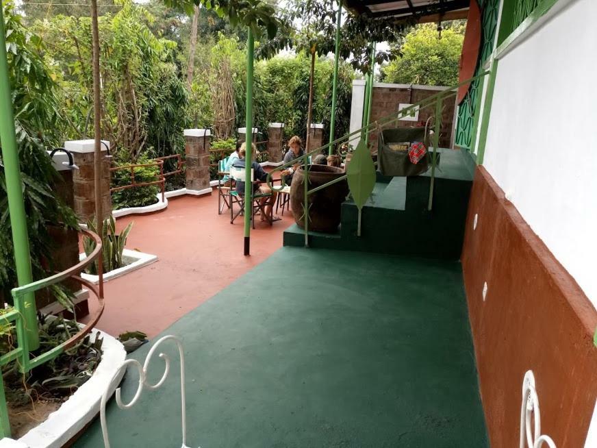 Kilimanjaro Mad Monkey'S Hotel Moshi Eksteriør billede